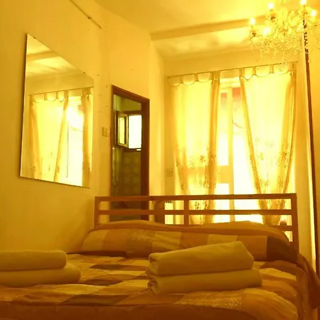 La Casa Vecchia Di Claudio Homestay Rome
